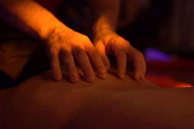 Massagem relaxante e tÂntrica