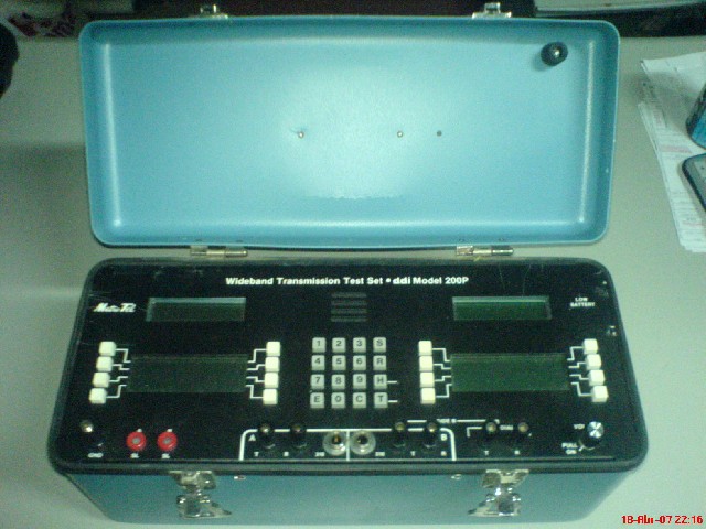 Foto 1 - Instrumento de medio telecomunicaes