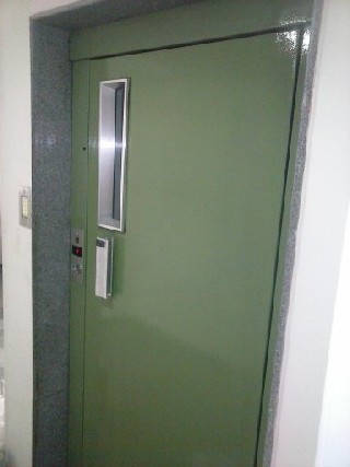 Foto 1 - Pintor de portas de elevadores etc: